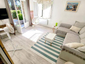 Charmant T2 à Six-Fours - Terrasse et Proximité Plage - Résidence Sécurisée - FR-1-316-232